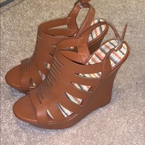 Tan wedges
